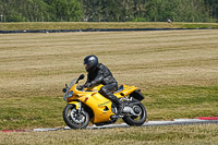cadwell-park;cadwell-park-photographs;cadwell-trackday-photographs;enduro-digital-images;event-digital-images;eventdigitalimages;peter-wileman-photography;racing-digital-images;trackday-digital-images;trackday-photos